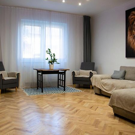 Season One Apartman Szeged Kültér fotó