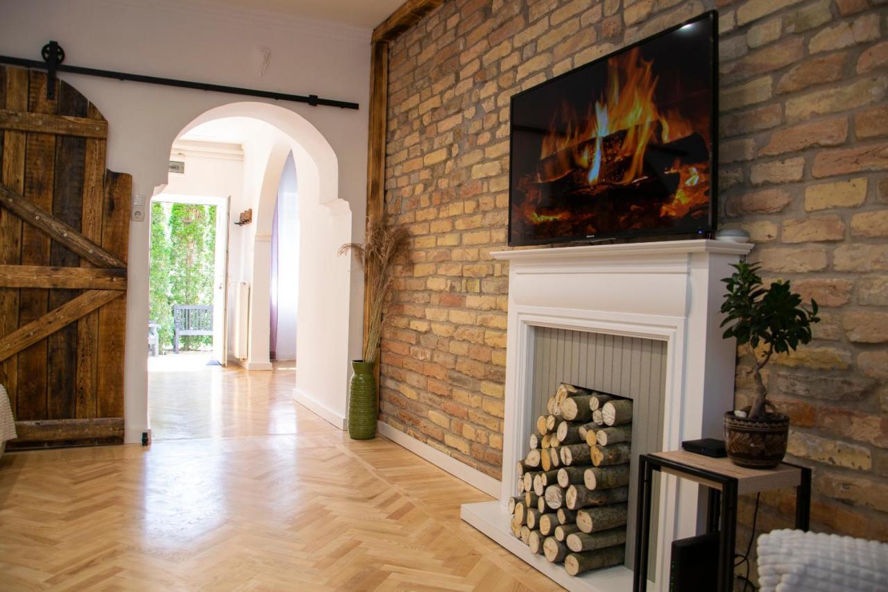 Season One Apartman Szeged Kültér fotó