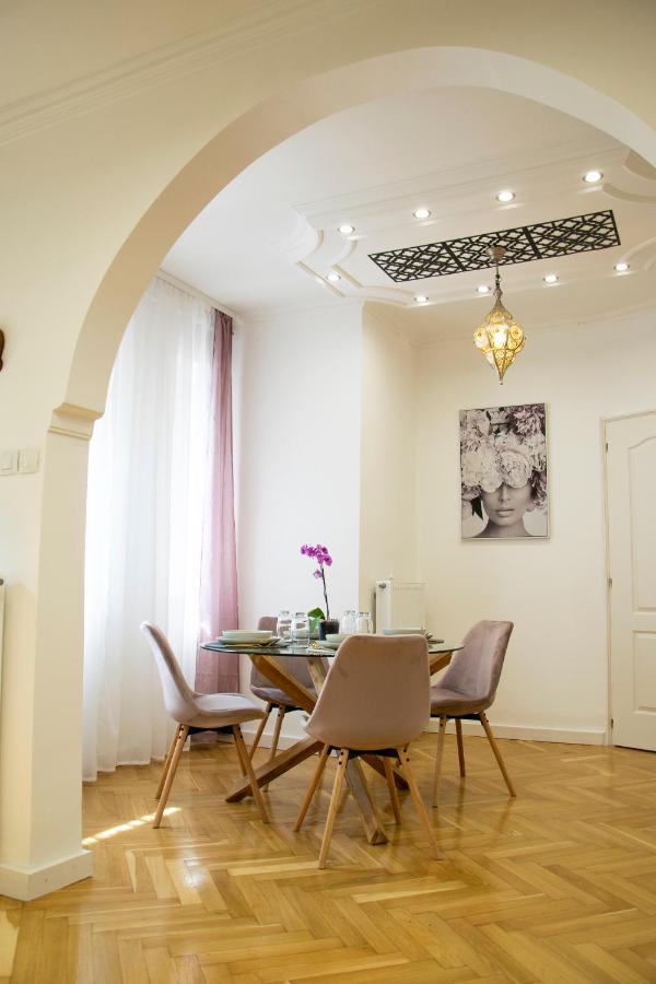 Season One Apartman Szeged Kültér fotó