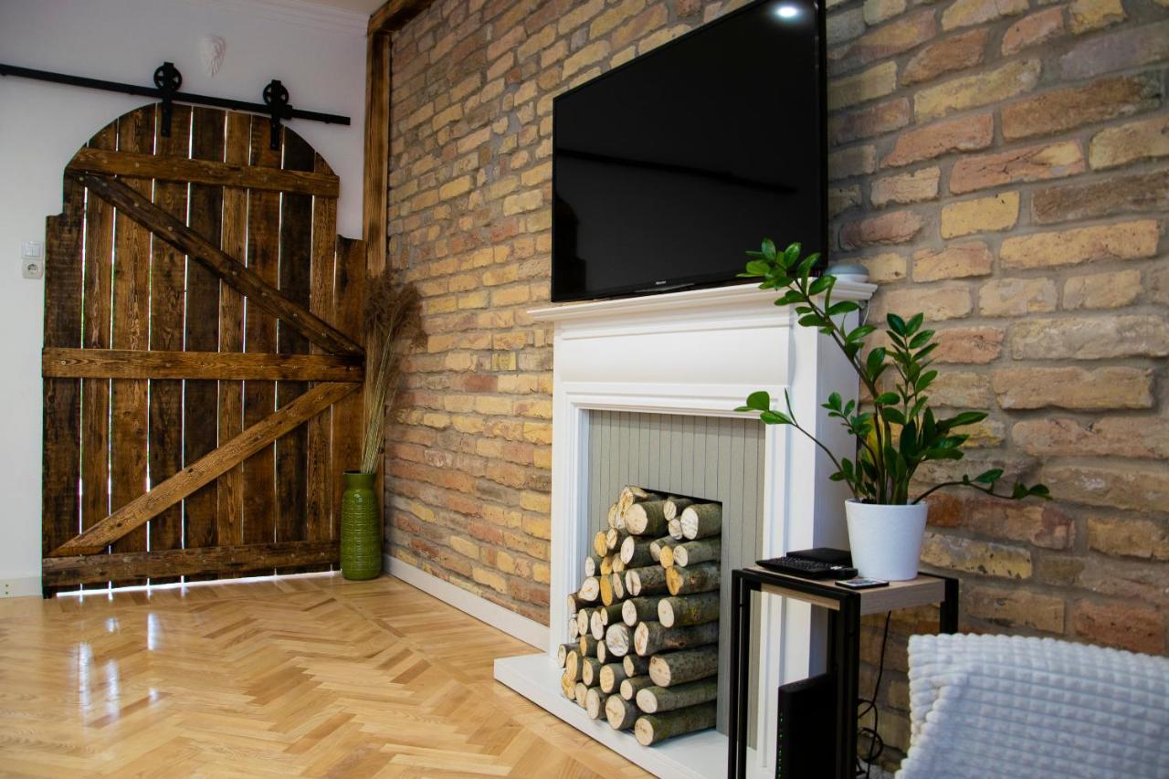 Season One Apartman Szeged Kültér fotó